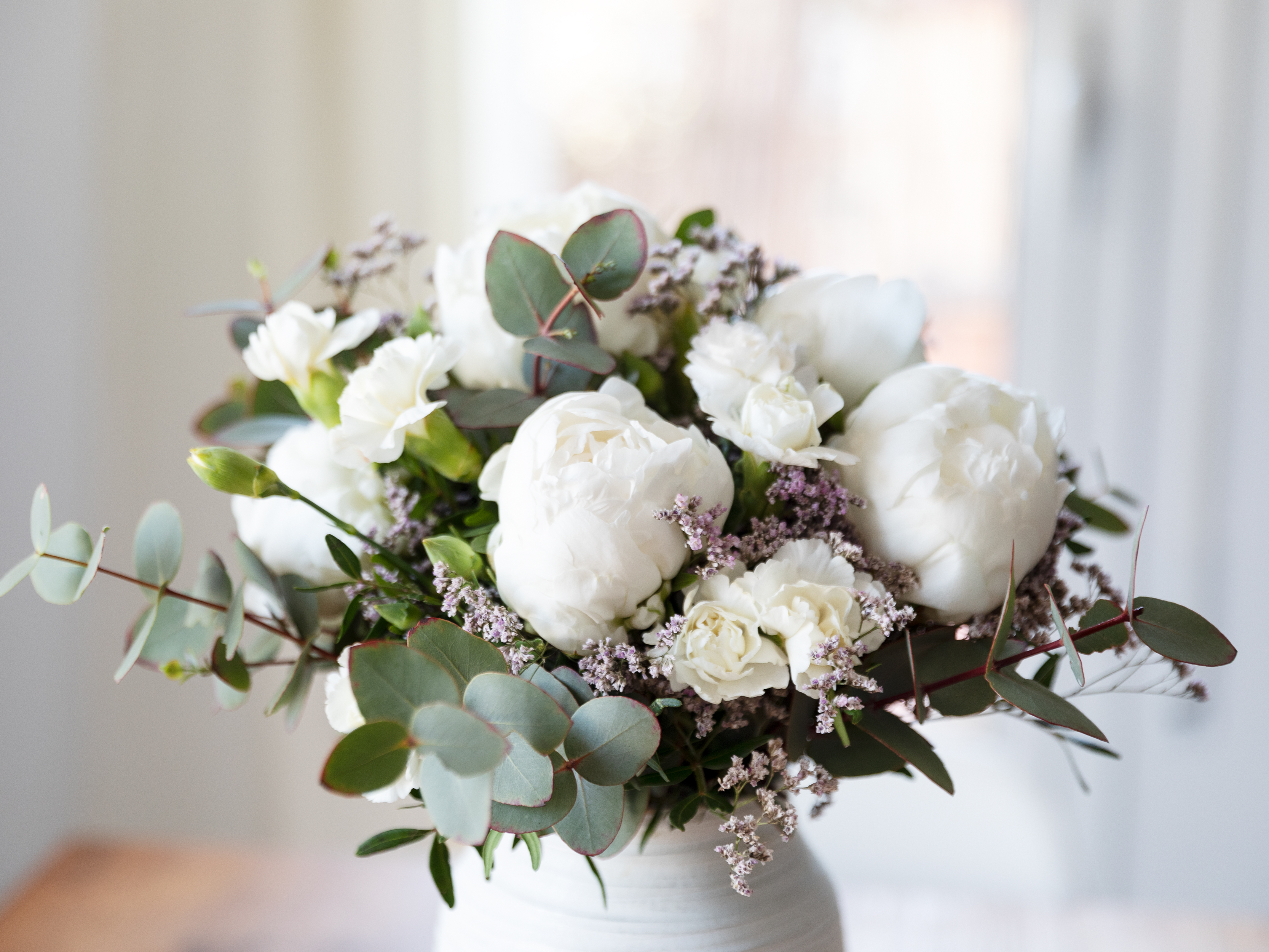 peonias blancas